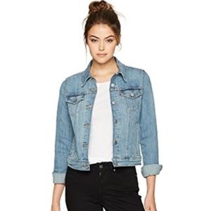Classic Levi’s Denim Jean Trucker Jacket